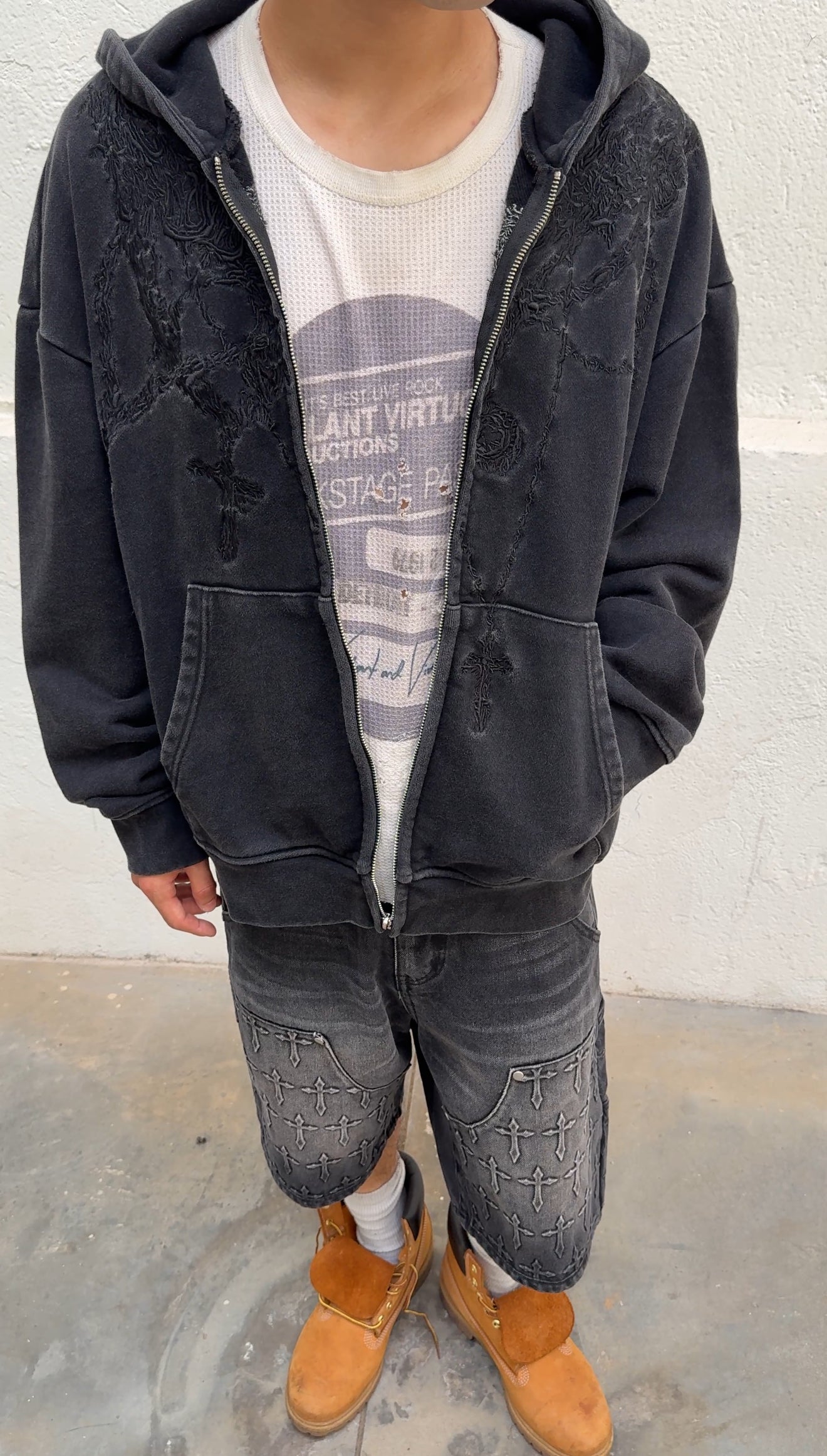 Breaking Chains Zip-up (Black/Black)