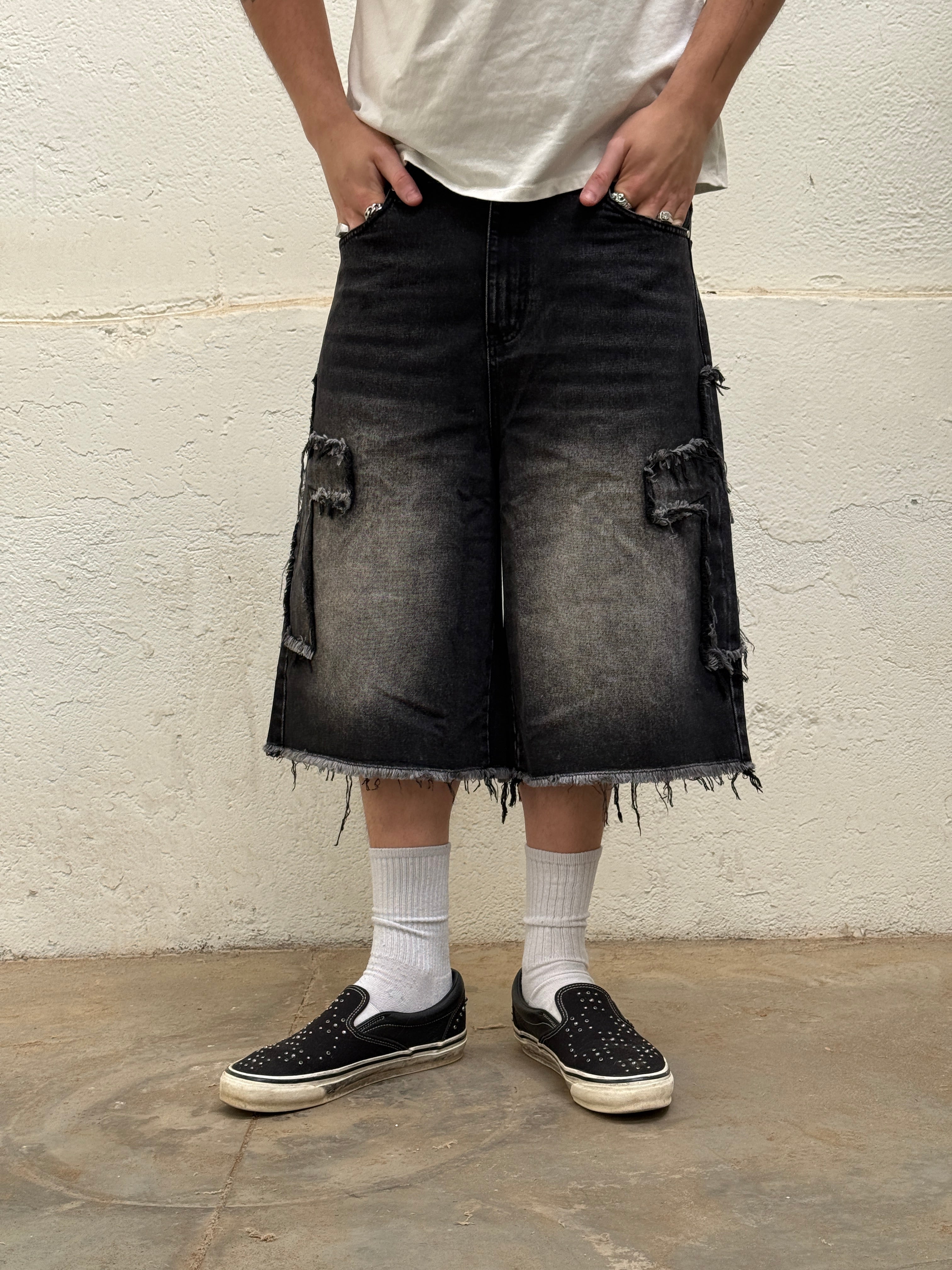 Cross Jort V2 (black) – youthood